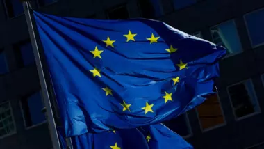  الاتحاد الأوروبي يلزم المصارف السماح بالتحويلات المالية الفورية
