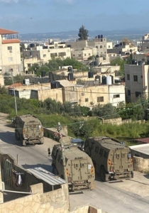 Der Feind stürmt mehrere Städte in Ramallah und Al-Bireh