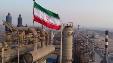 Iran's oil exports achieve surplus in trade balance