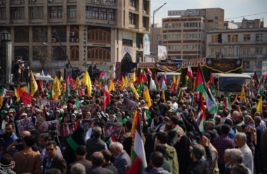 Der Internationale Quds-Tag marschiert unter dem Titel „Flut der Freien“ durch den Iran