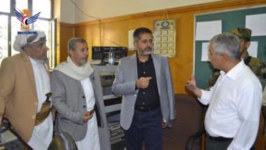 El Ministro de Información revisa la disciplina laboral en la Corporación de Radio y Televisión, Radio Sanaá y el Canal Documental de Yemen