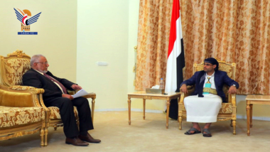 Präsident Al-Mashat trifft sich mit dem Minister für soziale Angelegenheiten
