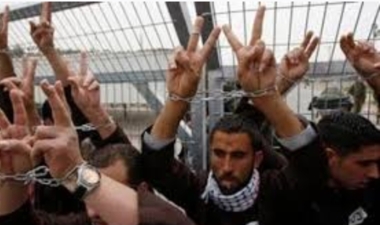 « Autorité palestinienne des prisonniers » : L'ennemi continue de commettre les massacres les plus horribles contre les détenus dans les prisons