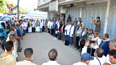 Sana'a City medics stage rally supporting Palestinian, Lebanese peoples