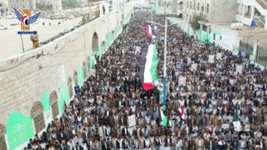 أبناء حجة يحتشدون في 215 ساحة بمسيرات 