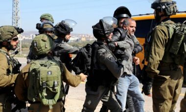 ارتفاع عدد المعتقلين الفلسطينيين من قبل العدو الصهيوني في الضفة إلى 8100 معتقل