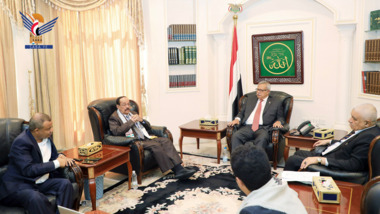 Bin Habtoor et Al-Aidaroos discutent de la vision du ministère de l'Agriculture pour gérer la facture des importations de produits agricoles