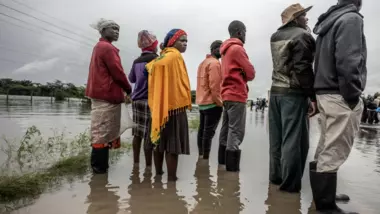ارتفاع حصيلة ضحايا الفيضانات المدمرة في كينيا إلى 228 قتيلا
