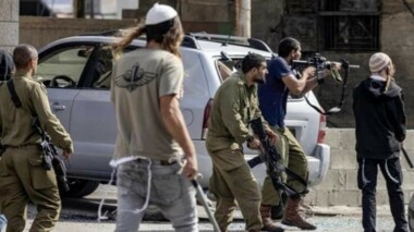 Settlers attack Palestinian vehicles south of Nablus