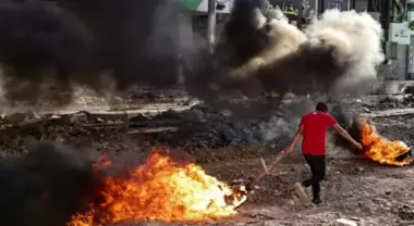 Five Palestinians martyred in Zionist bombing on vehicle in Tubas