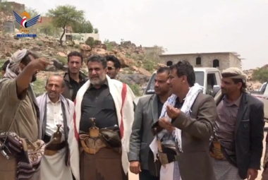 Al-Bayda Governor inspects project of surveying & paving Aqaba Al-Mithabah Road