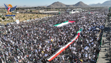 Millionenmassen mobilisierten sich auf dem Al-Sabeen-Platz für den Marsch „Jemen und Palästina in einem Graben“