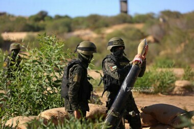 Palästinensischer Widerstand kündigt die Bombardierung der „Netzarim“-Achse mit Raketen an