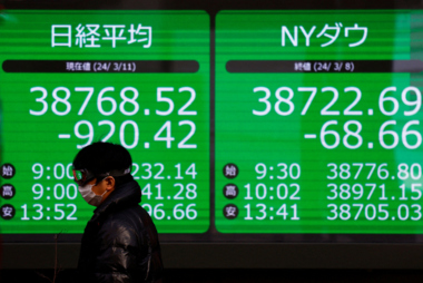 Japanese stocks rise in trading on Tokyo Stock Exchange