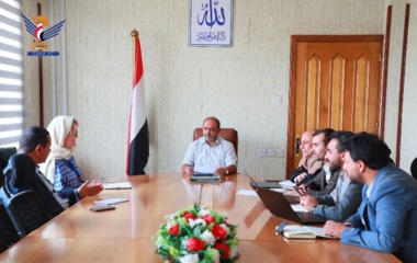 Al-Hamli se reúne con el representante de la Organización Internacional del Trabajo en Yemen