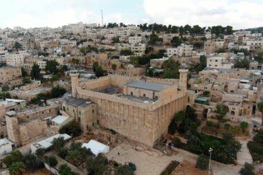 Awqaf: Der Feind weigert sich, die Ibrahimi-Moschee am ersten Freitag des Ramadan zu übergeben