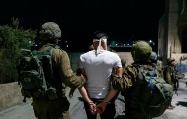 El enemigo sionista lanzó una campaña de redadas y arrestos en áreas separadas de Cisjordania.