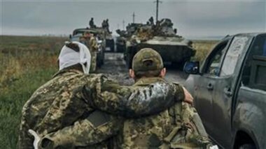 استسلام عشرات الأوكرانيين للقوات الروسية في جمهورية دونيتسك