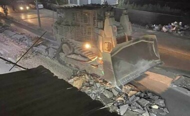 El ejército enemigo sionista admite que un artefacto explosivo explotó cerca de una de sus topadoras en el campo de Nour Shams