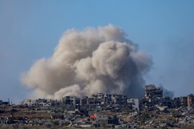استشهاد 13 فلسطينياً أغلبهم أطفال في قصف صهيوني لخان يونس ومخيم البريج