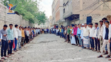 وقفة لطلاب المعاهد والكليات في مديرية باجل تضامنا مع الطلاب الأحرار في العالم