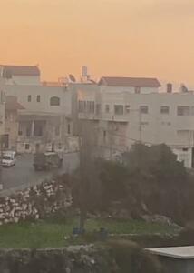 العدو الإسرائيلي يواصل فرض حظر التجول في يعبد ويُحول منازل لثكنات عسكرية