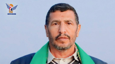 الشيخ الرزامي يهنئ قائد الثورة ورئيس المجلس السياسي بعيد الفطر المبارك