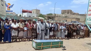 تشييع جثمان الشهيد النقيب عبدالكريم السيد بمديرية ريف بالبيضاء