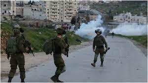 Cuatro palestinos resultaron heridos en un ataque israelí en un puesto de control militar al norte de Jericó.