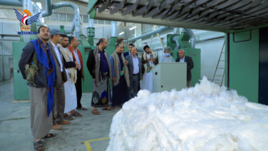 نائب وزير الصناعة يطلع على الترتيبات النهائية لإعادة تشغيل مصنع الغزل والنسيج