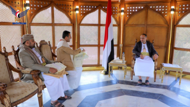 Le président Al-Mashat souligne la nécessité de résoudre les cas de vengeance