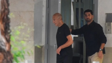 Olmert calls for Zionist government resignation after 9 months of resistance in Gaza