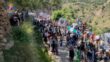 Graduates of open courses celebrate with popular show in Hodeida's Bura'a district