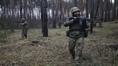 La France annonce une nouvelle aide militaire à l'Ukraine