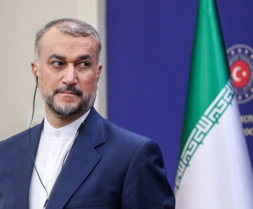 وزير الخارجية الايراني يناقش مختلف التطورات مع وزراء خارجية دول المنطقة
