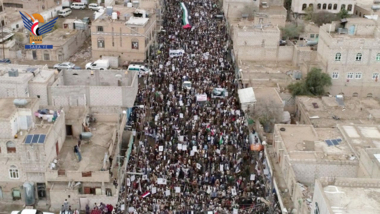 مسيرة جماهيرية بذمار تأكيداً على ثبات الموقف المساند للشعب الفلسطيني