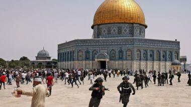 Palestinian deputy calls to confront plans of Zionist enemy against al-Aqsa