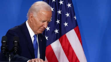 National security officials call on Biden to step down