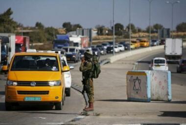 Zionist enemy tightens military measures at Tayasir, Hamra checkpoints in  Jordan Valley