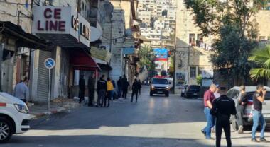  Zionist enemy injures Palestinian youth & arrests others in Nablus &Hebron