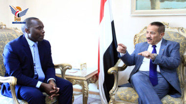 وزير الخارجية يلتقي أومو هانجي بمناسبة انتهاء فترة عمله في اليمن