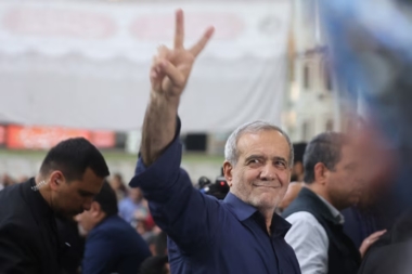Iran's Guardian Council ratifies legitimacy of second round of presidential elections
