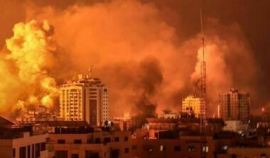 Zionist enemy aircraft launch violent air strikes on Gaza