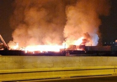 Fire broke out in two factories, shops near Tel Aviv