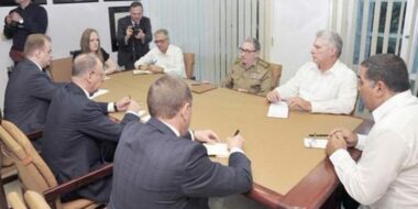 الرئيس الكوبي يلتقي مع أمين مجلس الأمن القومي الروسي