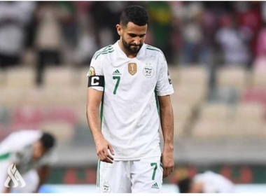 غياب اللاعب الجزائري محرز عن مواجهتي أوغندا وتنزانيا بسبب الاصابه