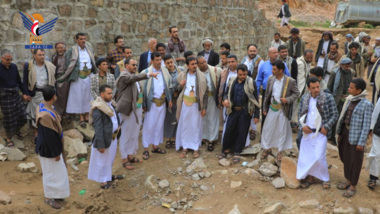 Dr. Abu Lahoum weiht mehrere Wasserbarrieren in Saada ein und überprüft den Fortschritt der Arbeiten