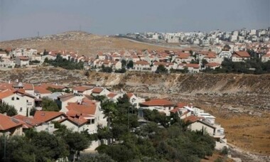 Zionist settlers establish new colonial outpost by occupying abandoned house near Jericho