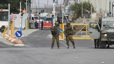 Guerrilleros de la Resistencia atacan dos puestos de control del enemigo sionista en Nablus y Jenin.