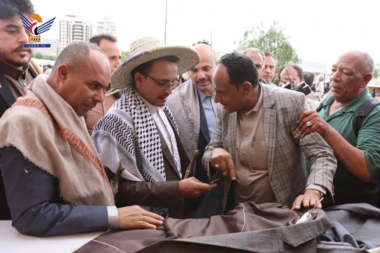 Tax authority chief declares tax concessions for local clothes